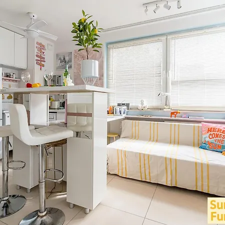 Batic Line - Sunny Place - Funny Place, Ze Slonecznym Ogrodkiem Na Wyspie Sobieszewskiej