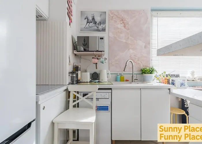 Batic Line - Sunny Place - Funny Place, Ze Slonecznym Ogrodkiem Na Wyspie Sobieszewskiej